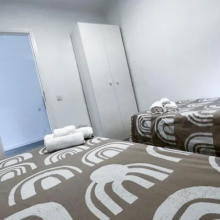 Apartment Modern In Town Centre